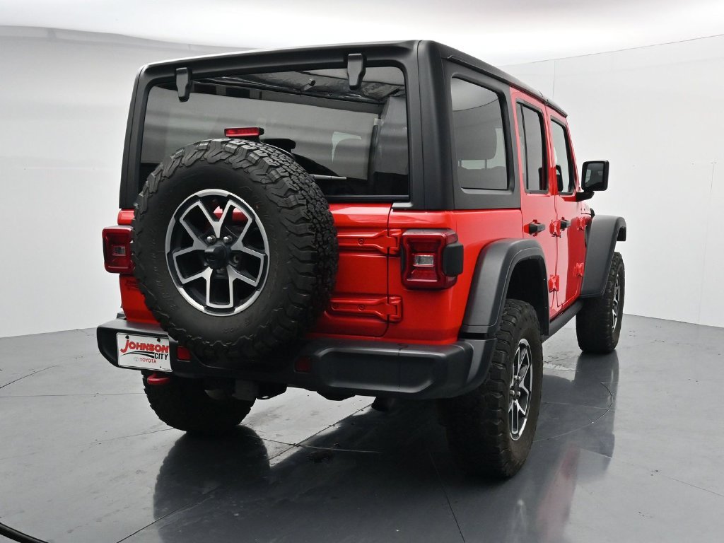 Used 2024 Jeep Wrangler Unlimited Rubicon AWD/4WD image 6