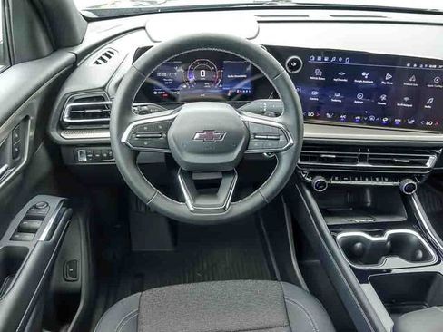 New 2026 Chevrolet Traverse LT w/ Midnight/Sport Edition AWD/4WD image 19