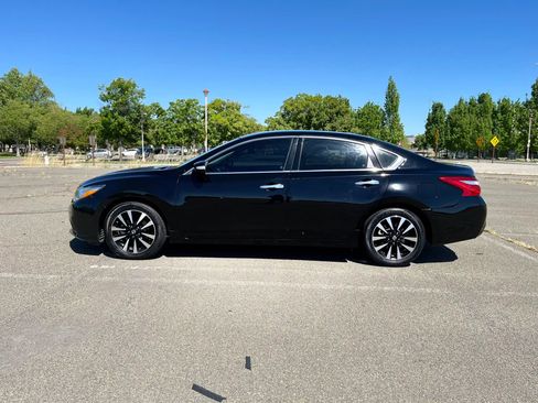 Used 2018 Nissan Altima 2.5 SL FWD image 8