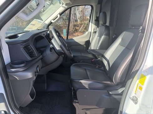 New 2024 Ford Transit 250 148 Medium Roof image 19