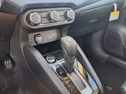 New 2025 Nissan Versa SV w/ Trunk Package FWD image 9