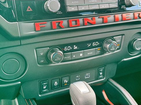 Used 2026 Nissan Frontier Pro-X w/ Pro-X Convenience Package RWD image 17