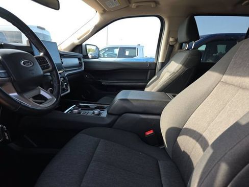 Used 2024 Ford Expedition XLT AWD/4WD image 5