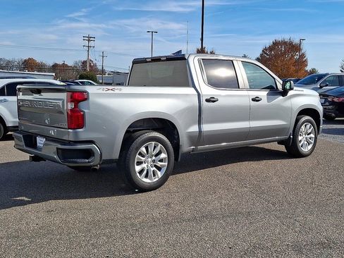 Used 2023 Chevrolet Silverado 1500 Custom image 10