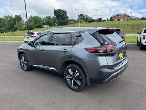 Used 2023 Nissan Rogue SL w/ SL Premium Package FWD image 5