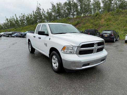 Used 2024 RAM 1500 Classic SLT AWD/4WD image 5