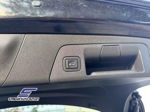 Used 2022 Buick Envision Preferred FWD image 32