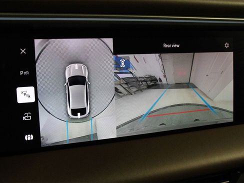 Used 2025 Porsche Macan 4 Electric image 17