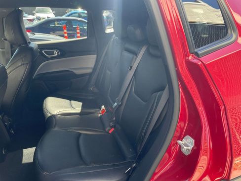 Used 2025 Jeep Compass Limited image 38