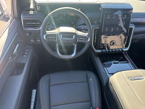 New 2026 GMC Yukon XL Denali w/ LPO, Floor Liner Package image 15