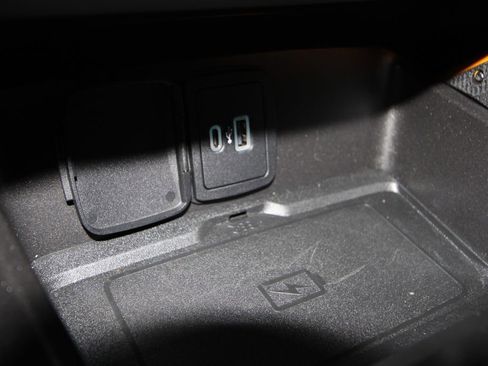 Used 2023 Ford Bronco Badlands image 19