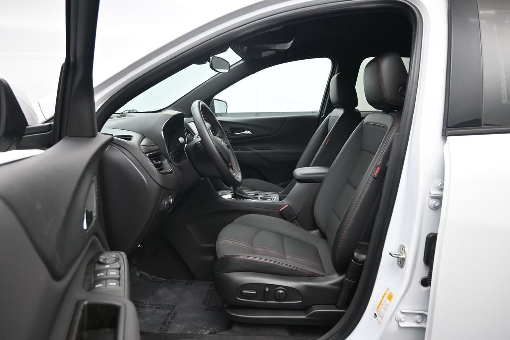 Used 2024 Chevrolet Equinox RS FWD image 17