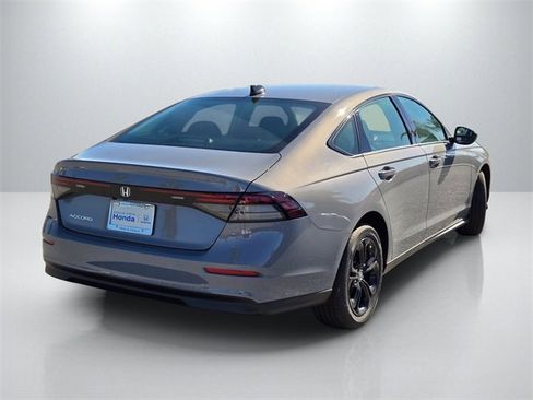 New 2025 Honda Accord SE image 4