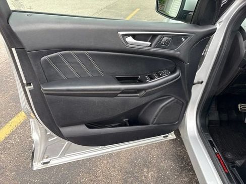 Used 2019 Ford Edge ST w/ Equipment Group 401A AWD/4WD image 21