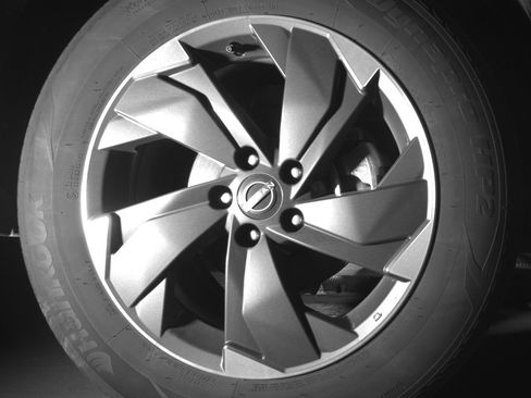 Used 2025 Nissan Rogue SV AWD/4WD image 13