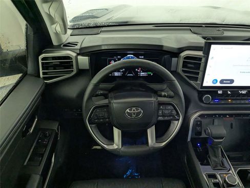 Used 2024 Toyota Tundra Limited AWD/4WD image 32
