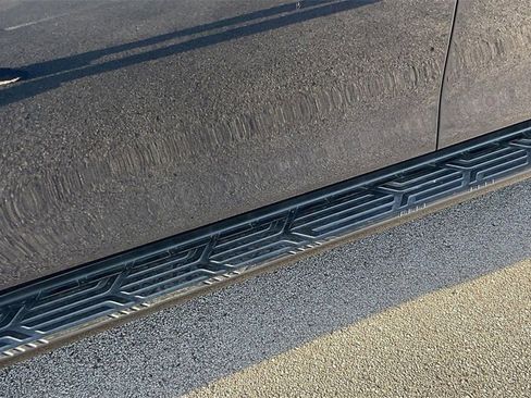 Used 2024 INFINITI QX80 Luxe image 10