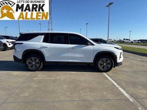 Used 2024 Chevrolet Traverse LS FWD image 6