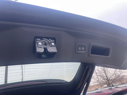 Used 2025 MAZDA CX-70 3.3 Turbo w/ Preferred Package image 22