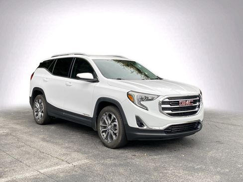 Used 2020 GMC Terrain SLT FWD image 2