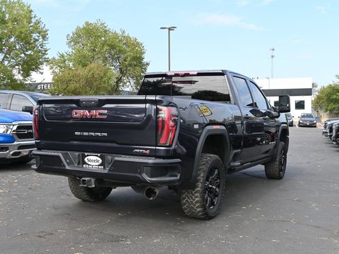 Used 2024 GMC Sierra 2500 AT4 w/ AT4 Premium Plus Package AWD/4WD image 5