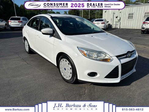 Used 2014 Ford Focus SE FWD image 1