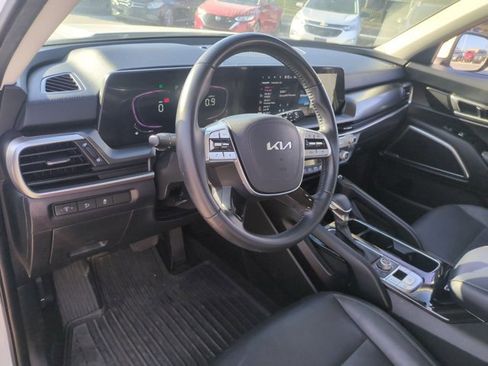 Used 2023 Kia Telluride S image 9