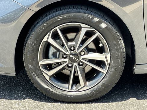 Certified 2023 Kia Forte LXS FWD image 32