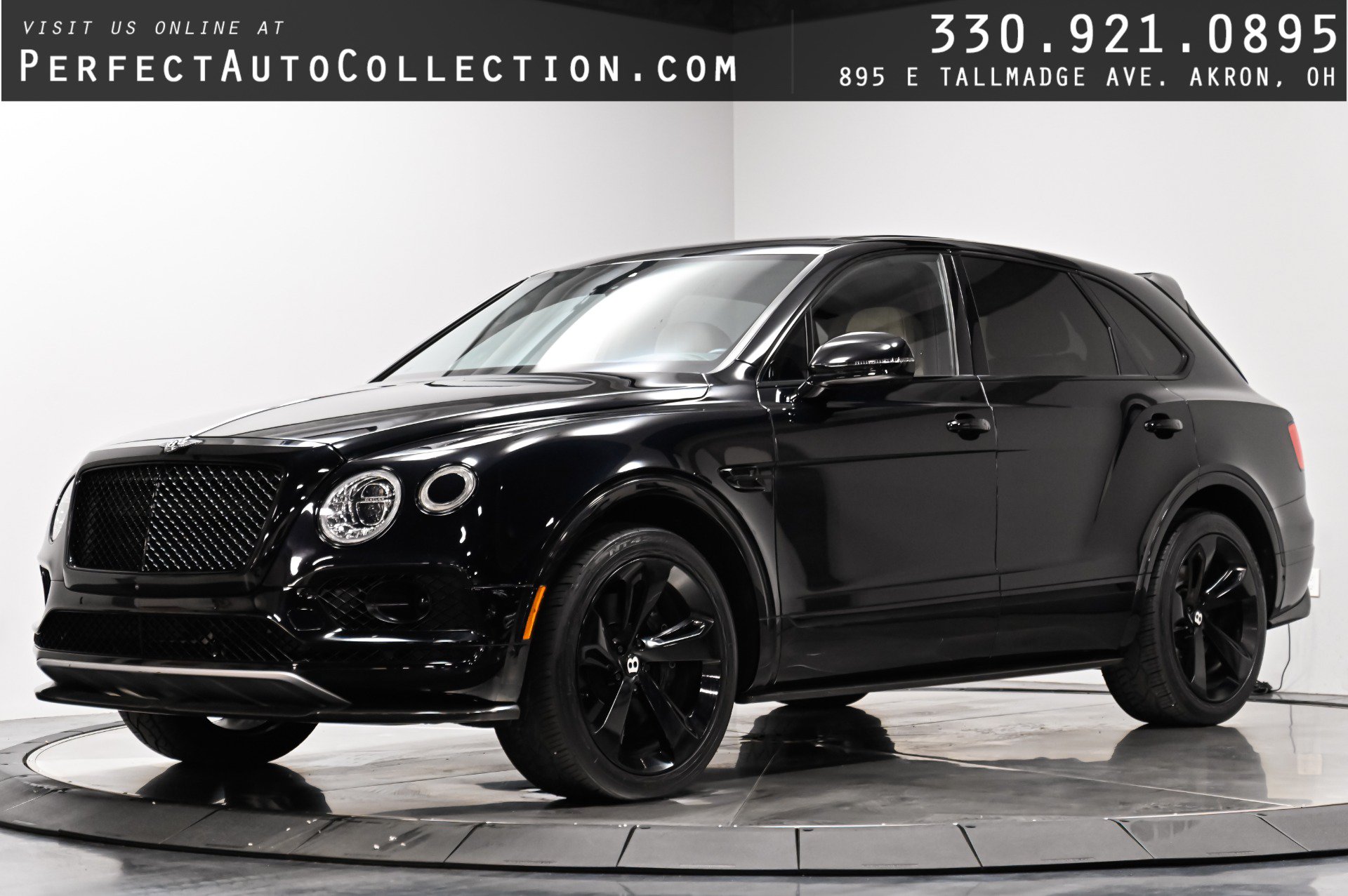 Used 2018 Bentley Bentayga w/ Black Specification AWD/4WD image 1