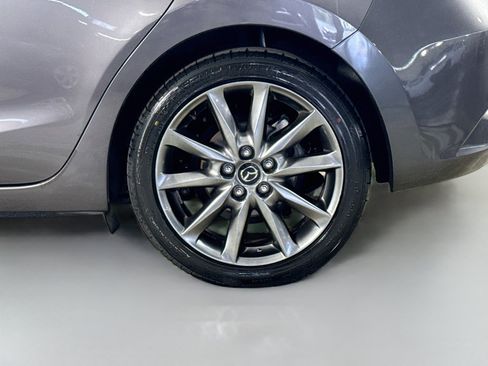 Used 2018 MAZDA MAZDA3 Grand Touring w/ Premium Equipment Package FWD image 37