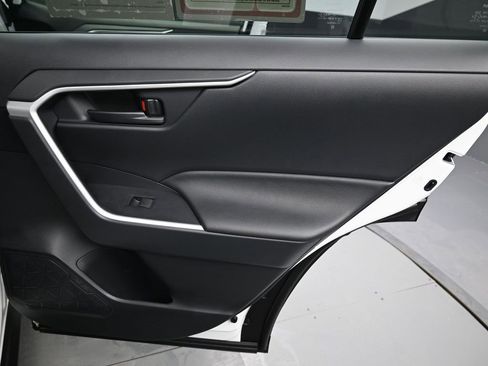 Certified 2025 Toyota RAV4 LE image 30