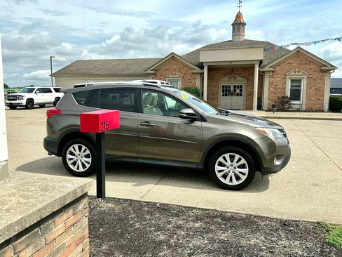 Used 2015 Toyota RAV4 Limited w/ Technology Package AWD/4WD image 4