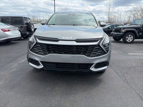 Certified 2024 Kia Sportage LX image 2