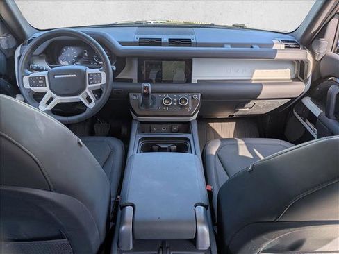 Used 2024 Land Rover Defender 110 S image 15