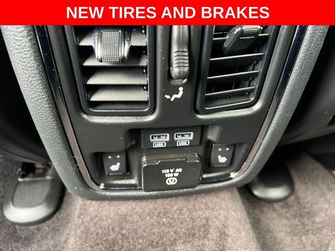 Used 2018 Jeep Grand Cherokee Limited AWD/4WD image 23