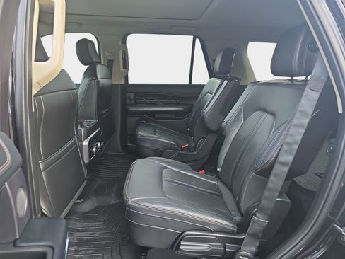 Used 2019 Ford Expedition Platinum image 14