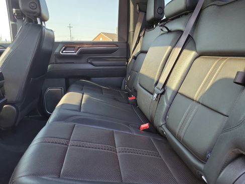 Used 2024 Chevrolet Silverado 2500 High Country w/ High Country Premium Package AWD/4WD image 13