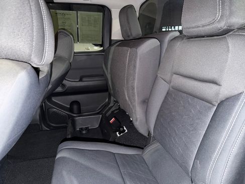 Used 2022 Nissan Frontier SV AWD/4WD image 26