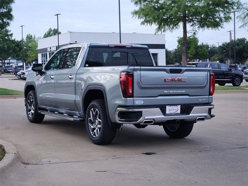 New 2026 GMC Sierra 1500 SLT image 3