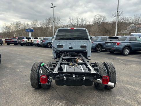 New 2026 Ford F550 4x4 Crew Cab image 7