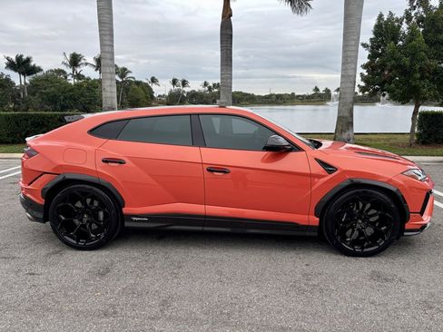 Used 2023 Lamborghini Urus Performante image 5