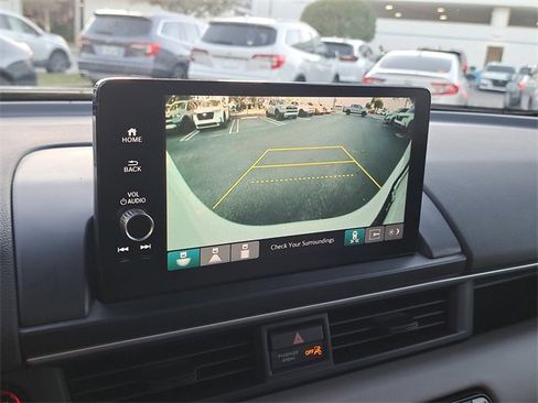 Certified 2025 Honda Pilot Touring image 28