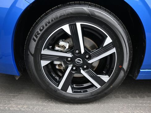 Used 2025 Nissan Sentra SV FWD image 11