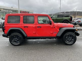 Used 2023 Jeep Wrangler Unlimited w/ Sun & Screen Package video 2