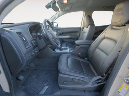 Used 2022 Chevrolet Colorado ZR2 w/ ZR2 Dusk Special Edition image 12