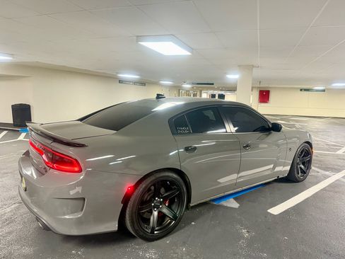 Used 2019 Dodge Charger SRT Hellcat w/ Navigation & Travel Group image 9