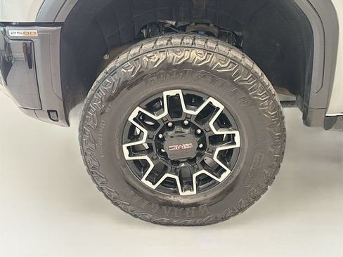 Used 2025 GMC Sierra 2500 AT4X AWD/4WD image 26