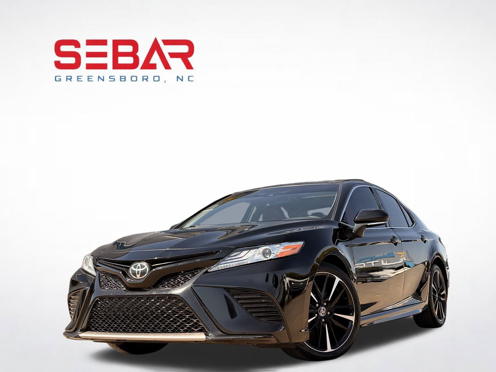 Used 2020 Toyota Camry XSE FWD image 1