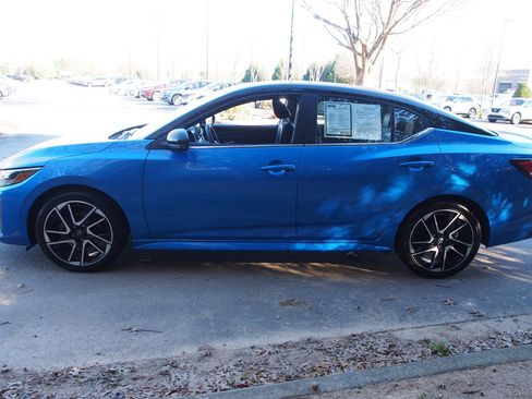 Used 2024 Nissan Sentra SR w/ SR Premium Package image 4