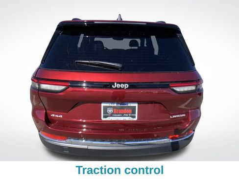 New 2026 Jeep Grand Cherokee Laredo w/ Trailer Tow Package AWD/4WD image 5